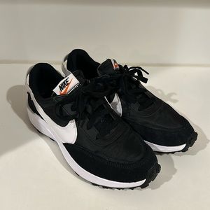 Nike Waffle Debut